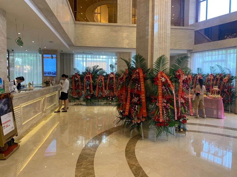 酒店前臺.jpg 酒店前臺.jpg